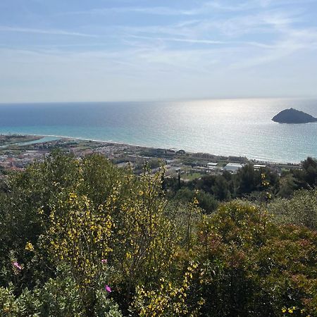 Le Torri Riviera Holiday Albenga Dış mekan fotoğraf