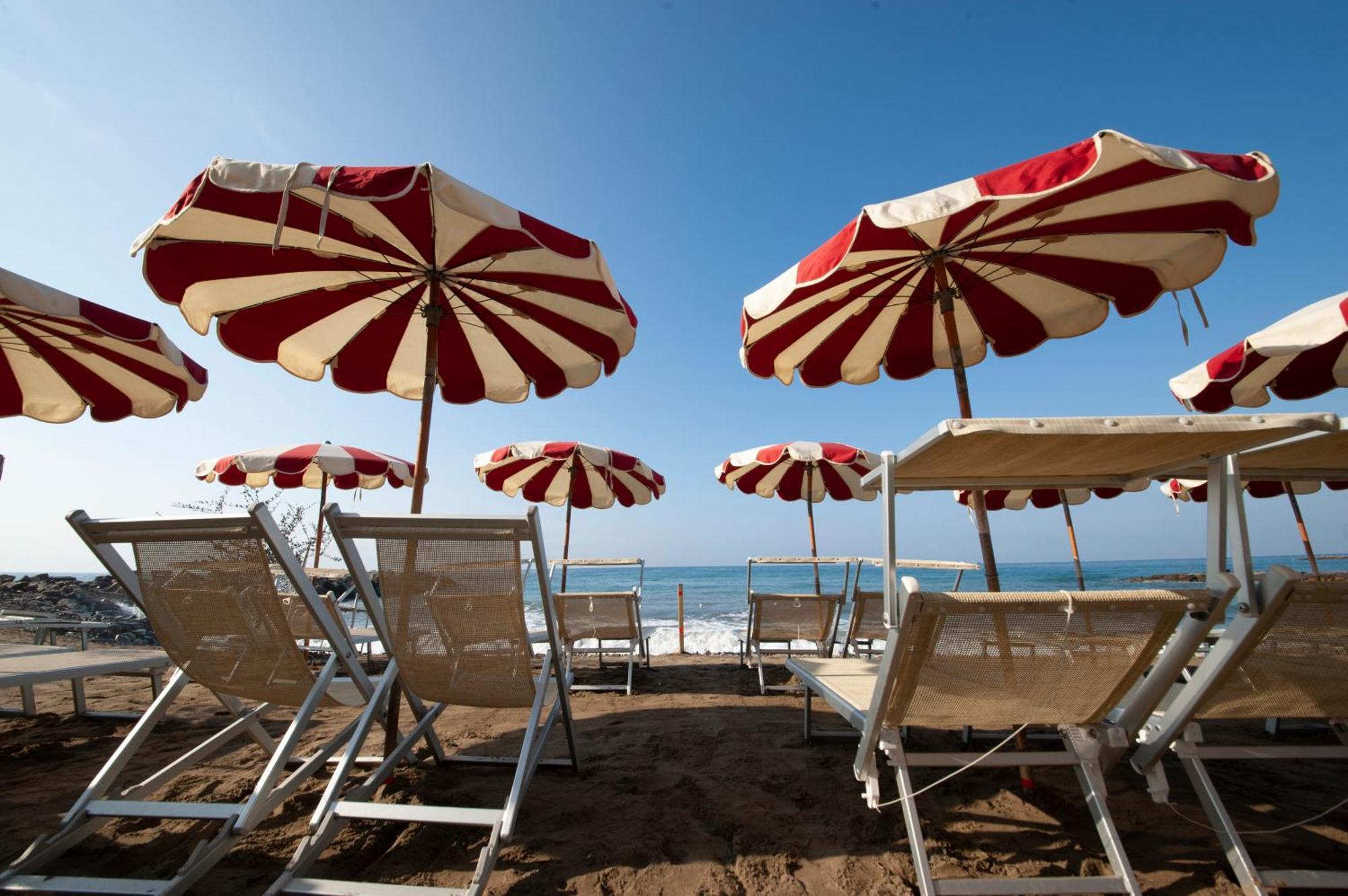 Le Torri Riviera Holiday Albenga Dış mekan fotoğraf