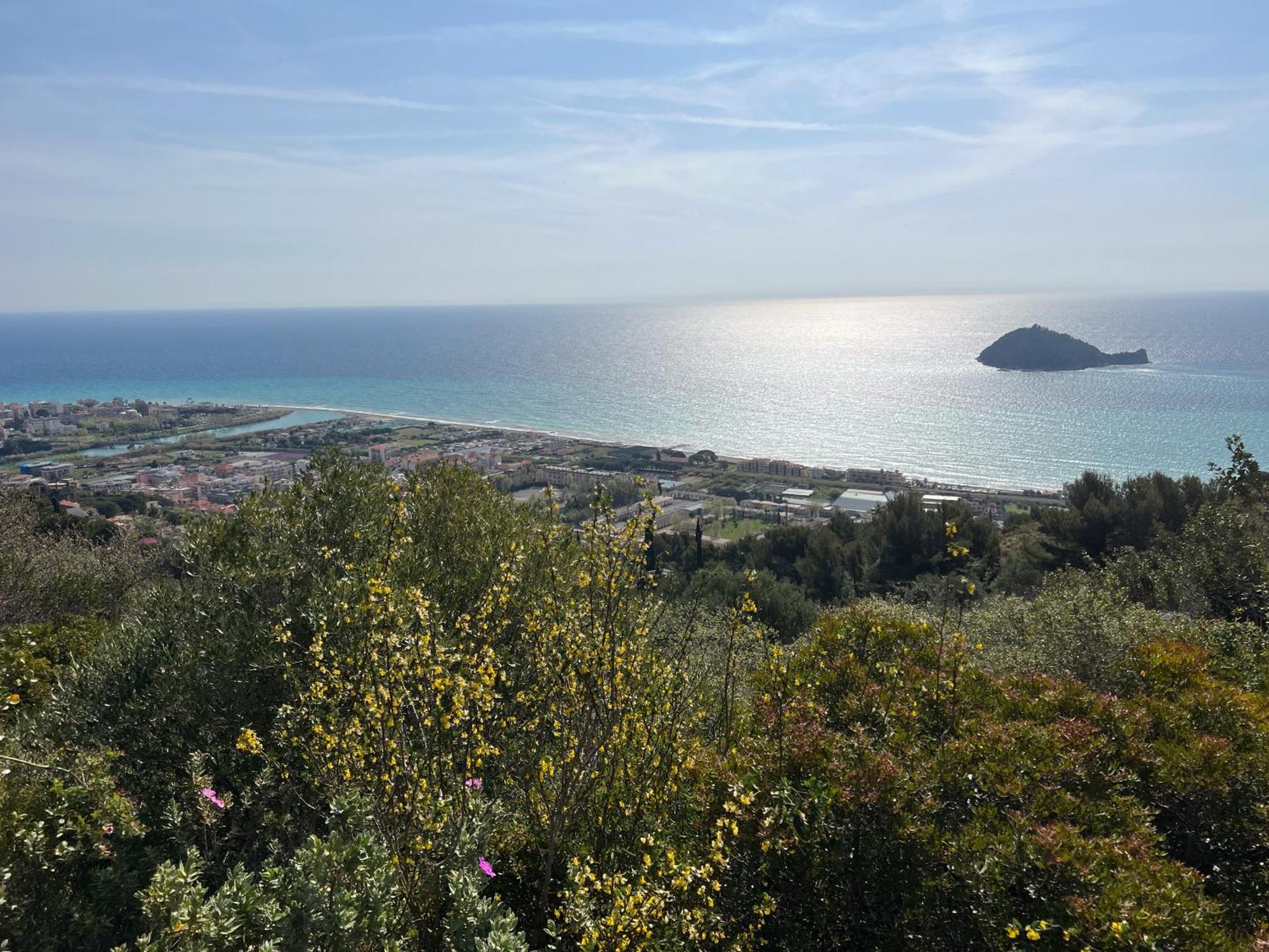 Le Torri Riviera Holiday Albenga Dış mekan fotoğraf